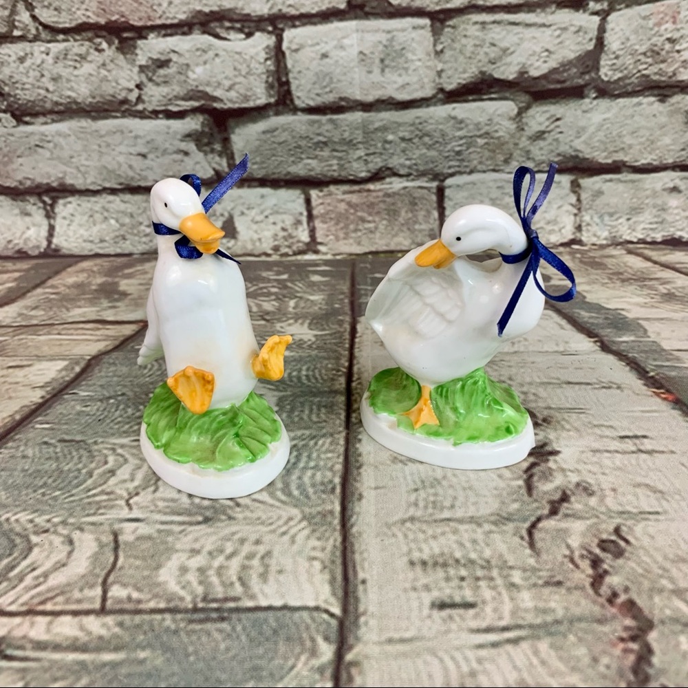 Two Vintage Bone China White Geese 1980’s Figurines Decor